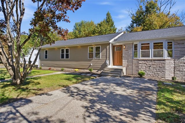 1 Cedar Path, Lincoln, RI 02865