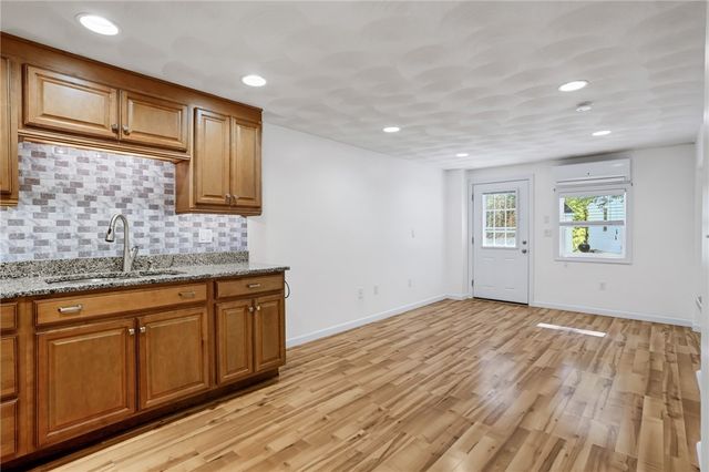 1 Cedar Path, Lincoln, RI 02865