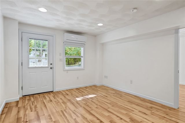 1 Cedar Path, Lincoln, RI 02865