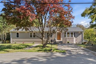 1 Cedar Path, Lincoln, RI 02865