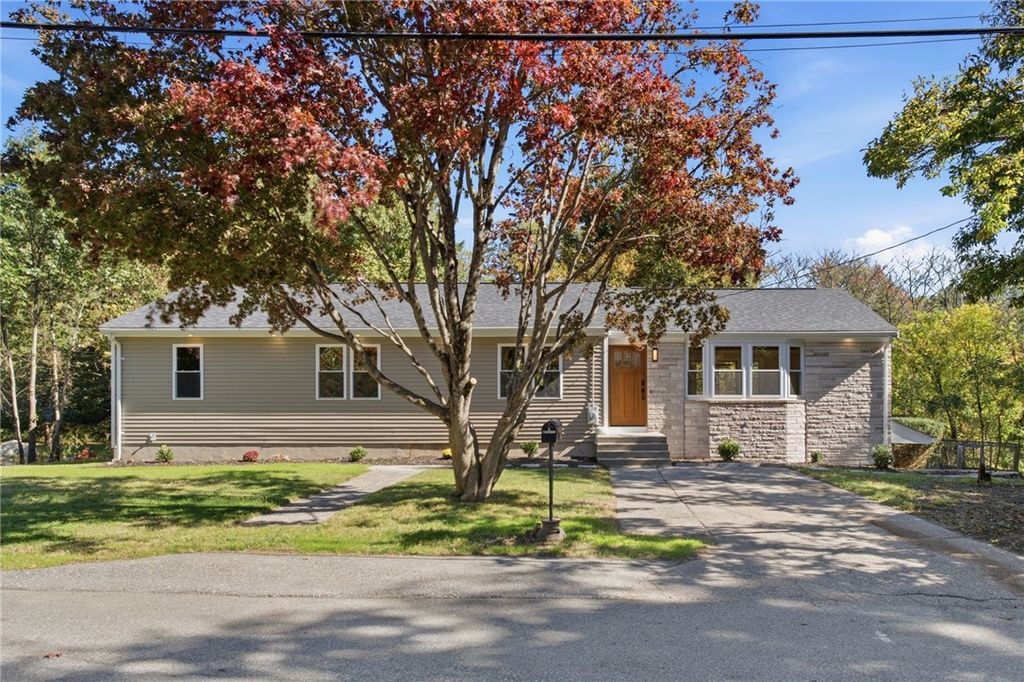 1 Cedar Path, Lincoln, RI 02865