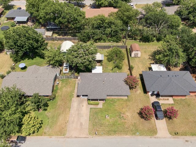 1508 Hillside Drive, Midlothian, TX 76065