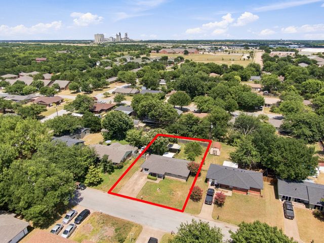 1508 Hillside Drive, Midlothian, TX 76065