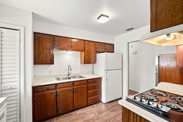 1508 Hillside Drive, Midlothian, TX 76065