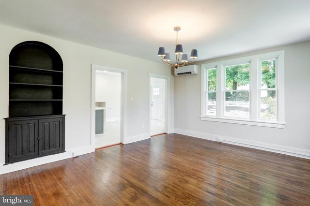 2 N LANDVALE ST, York Haven, PA 17370
