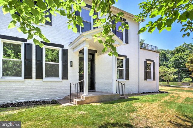 2 N LANDVALE ST, York Haven, PA 17370
