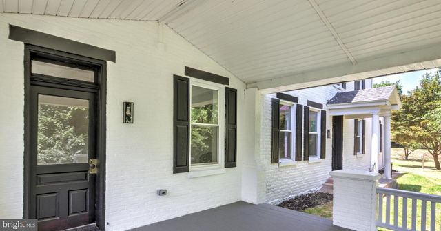 2 N LANDVALE ST, York Haven, PA 17370