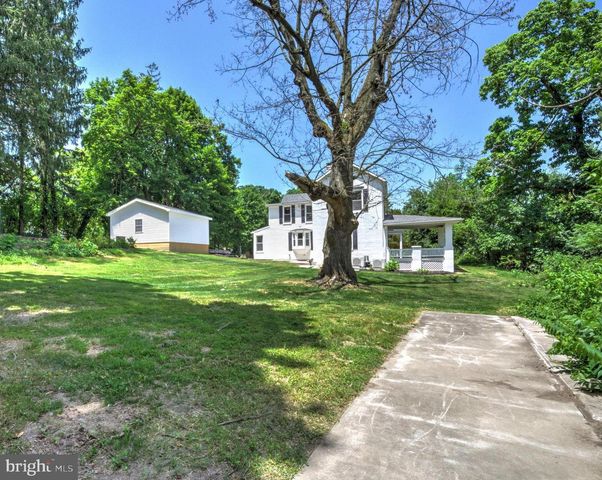 2 N LANDVALE ST, York Haven, PA 17370