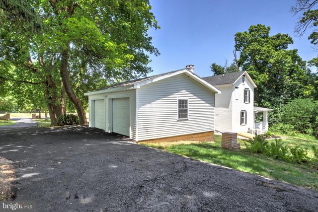 2 N LANDVALE ST, York Haven, PA 17370