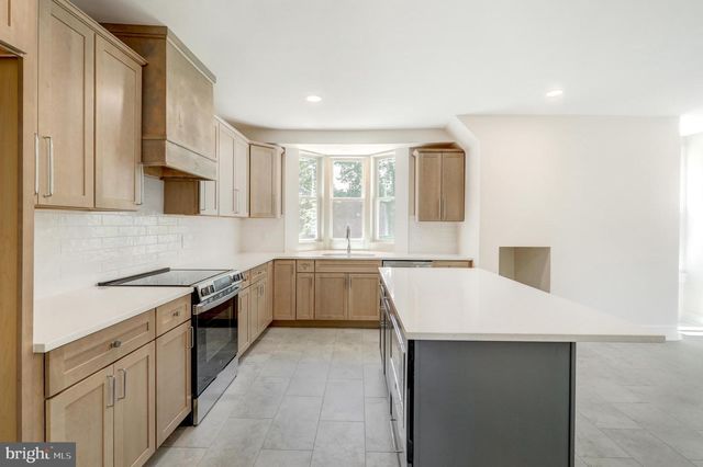 2 N LANDVALE ST, York Haven, PA 17370