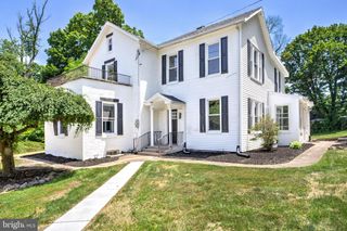 2 N LANDVALE ST, York Haven, PA 17370