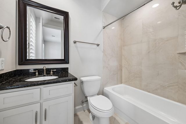 1624 Wrenwood Lakes, Houston, TX 77043