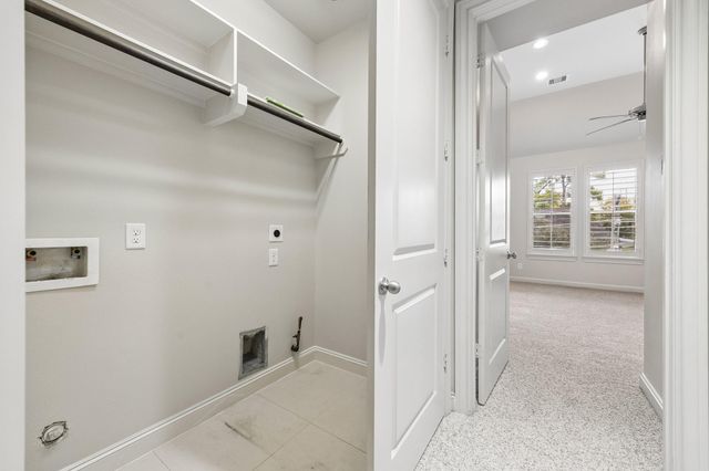 1624 Wrenwood Lakes, Houston, TX 77043