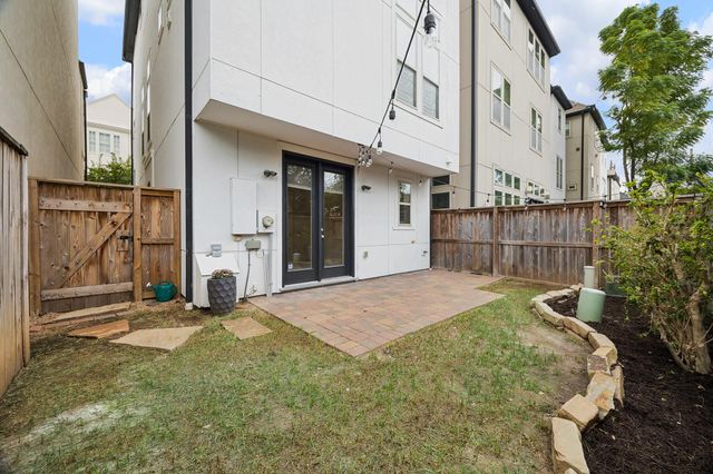 1624 Wrenwood Lakes, Houston, TX 77043