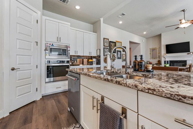 29919 CAPSTONE WALK, Boerne, TX 78015