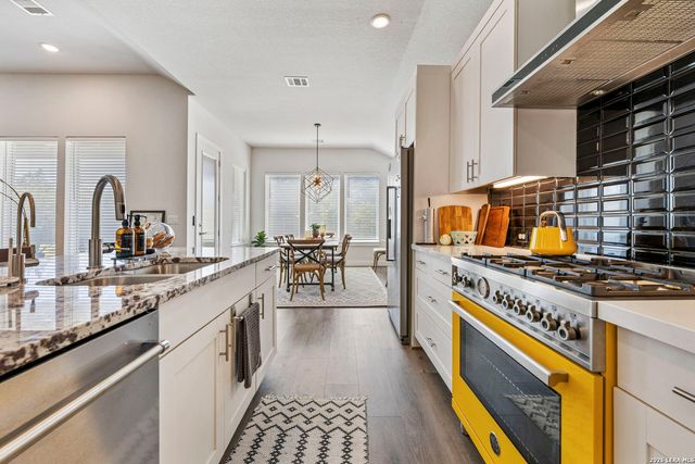 29919 CAPSTONE WALK, Boerne, TX 78015