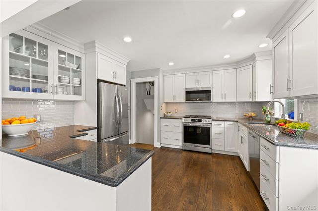 20 Riverview Road, Irvington, NY 10533