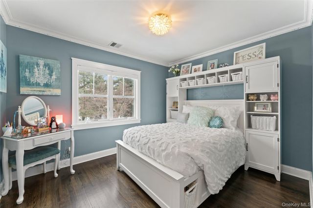 20 Riverview Road, Irvington, NY 10533