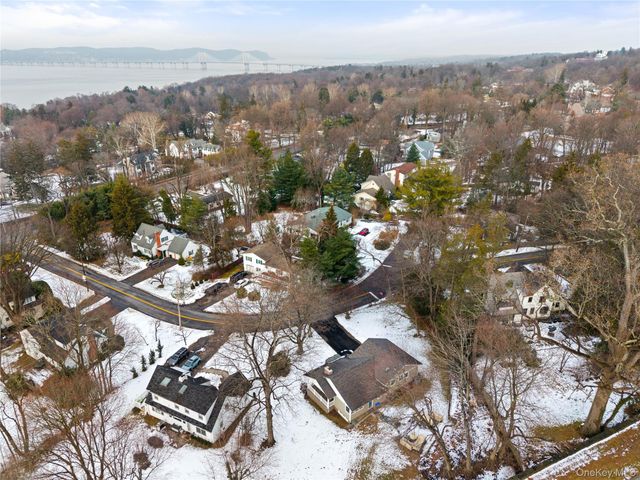 20 Riverview Road, Irvington, NY 10533