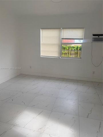 713 NW 4th St, Hallandale Beach, FL 33009