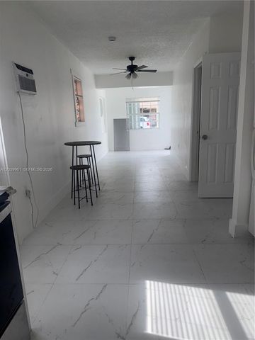 713 NW 4th St, Hallandale Beach, FL 33009