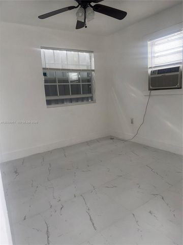713 NW 4th St, Hallandale Beach, FL 33009