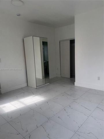 713 NW 4th St, Hallandale Beach, FL 33009