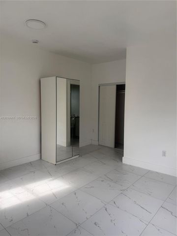 713 NW 4th St, Hallandale Beach, FL 33009