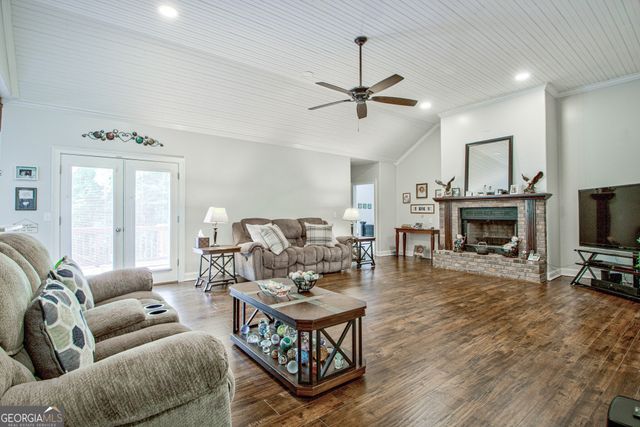 967 Tope Road, Sharpsburg, GA 30277