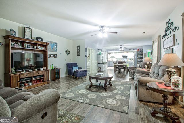 967 Tope Road, Sharpsburg, GA 30277