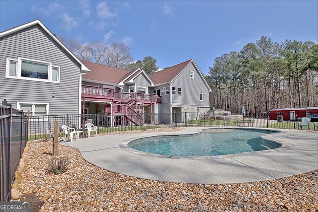 967 Tope Road, Sharpsburg, GA 30277