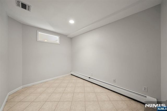 229 Franklin Avenue B, Cliffside Park, NJ 07010