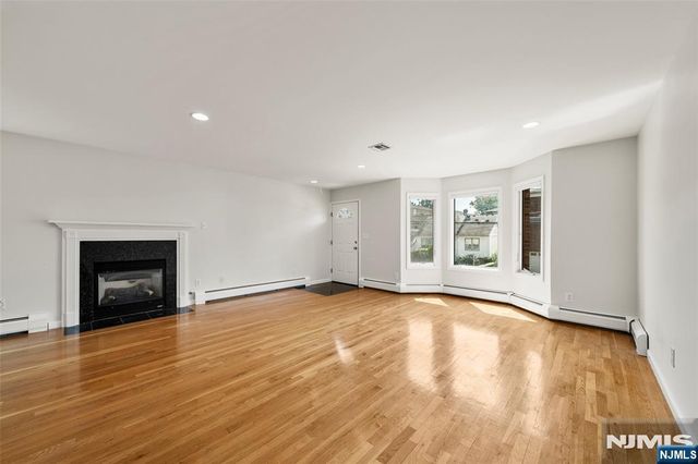 229 Franklin Avenue B, Cliffside Park, NJ 07010