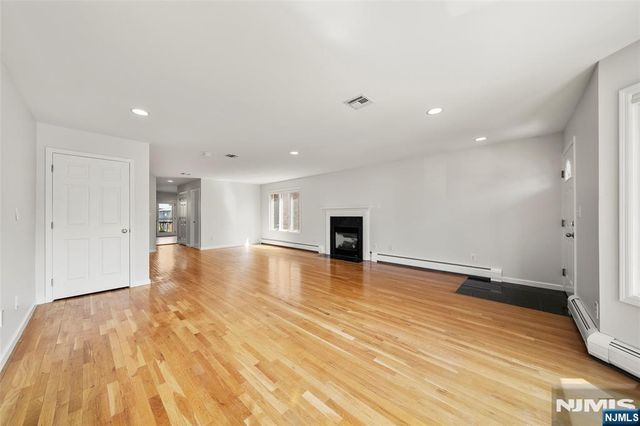229 Franklin Avenue B, Cliffside Park, NJ 07010