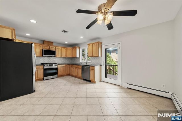 229 Franklin Avenue B, Cliffside Park, NJ 07010