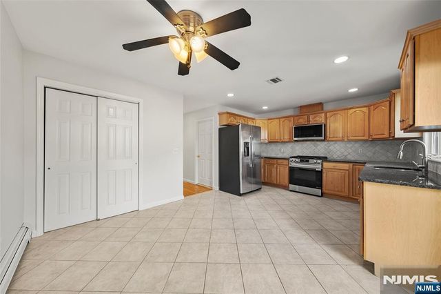 229 Franklin Avenue B, Cliffside Park, NJ 07010