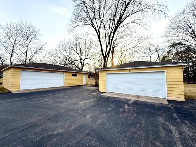 1040 Mayowood Road SW, Rochester, MN 55902