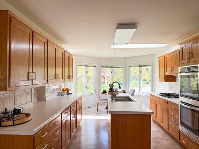 1040 Mayowood Road SW, Rochester, MN 55902