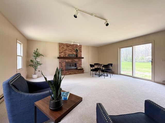 1040 Mayowood Road SW, Rochester, MN 55902