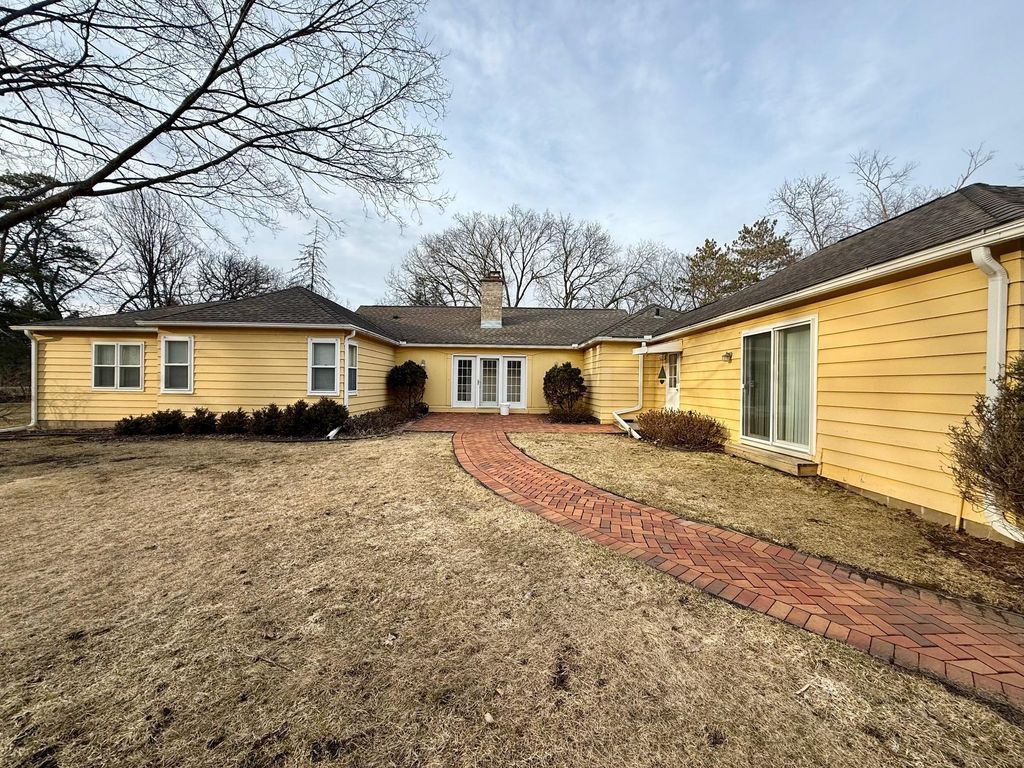 1040 Mayowood Road SW, Rochester, MN 55902