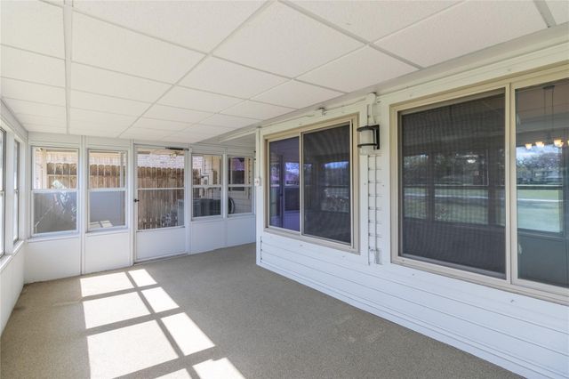 619 E Country Grove Circle, Pearland, TX 77584