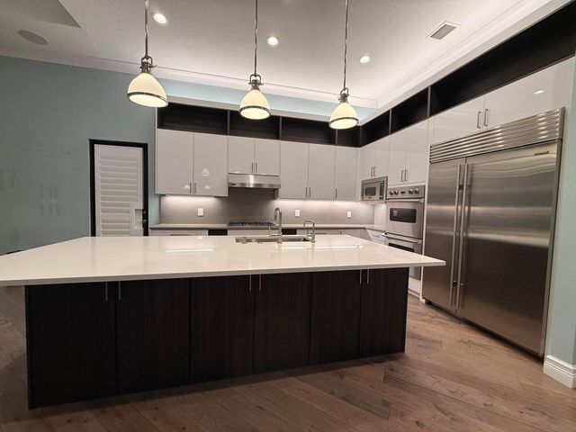 8401 Eagleville Avenue, Delray Beach, FL 33446