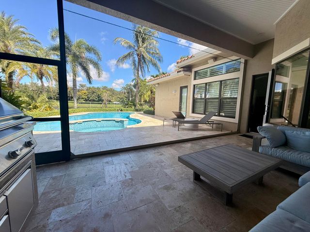 8401 Eagleville Avenue, Delray Beach, FL 33446