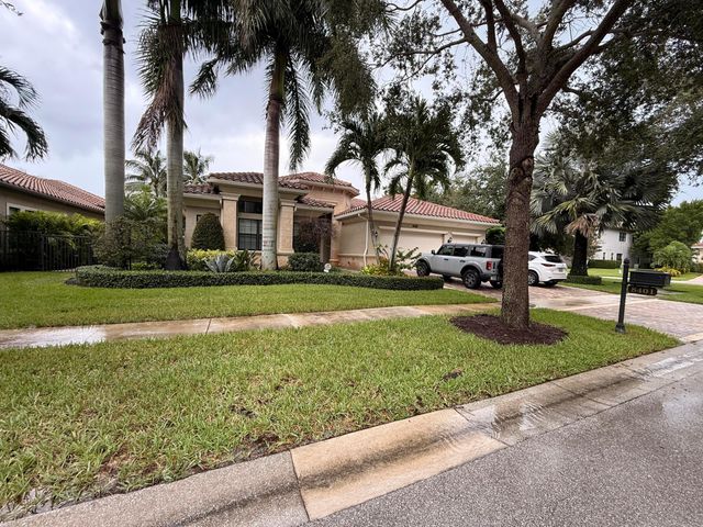 8401 Eagleville Avenue, Delray Beach, FL 33446