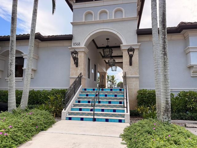 8401 Eagleville Avenue, Delray Beach, FL 33446