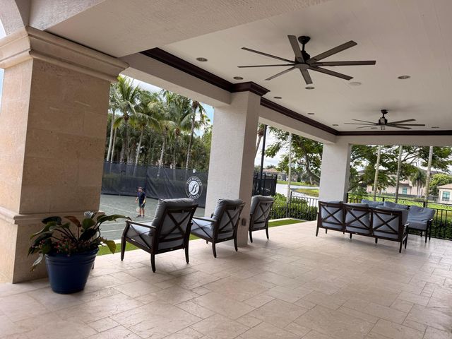 8401 Eagleville Avenue, Delray Beach, FL 33446