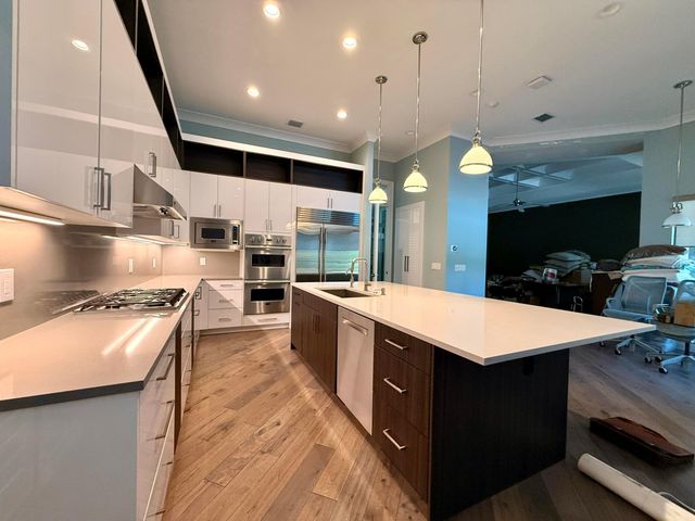 8401 Eagleville Avenue, Delray Beach, FL 33446