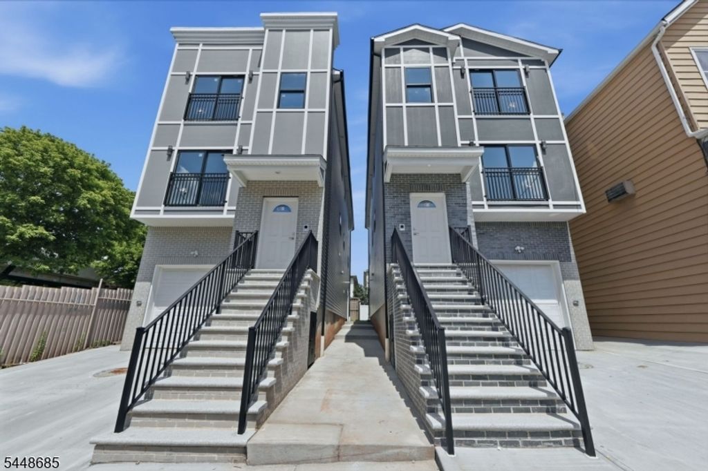 339 Court St, Elizabeth City, NJ 07206 — exterior