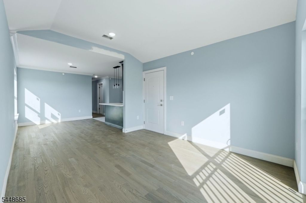 339 Court St, Elizabeth City, NJ 07206 — photo 5