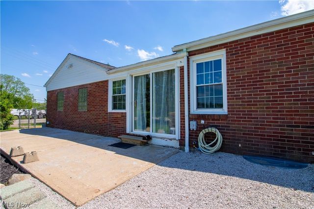 10381 Portage Street NW, Canal Fulton, OH 44614